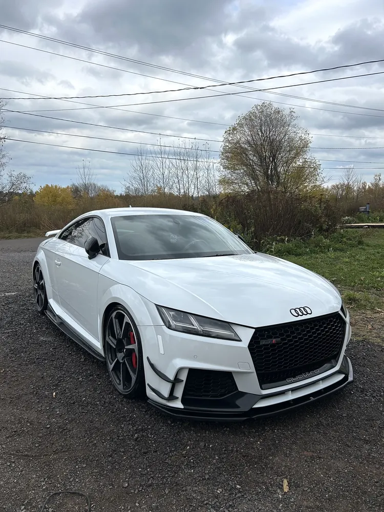 White Audi TT-RS Quattro