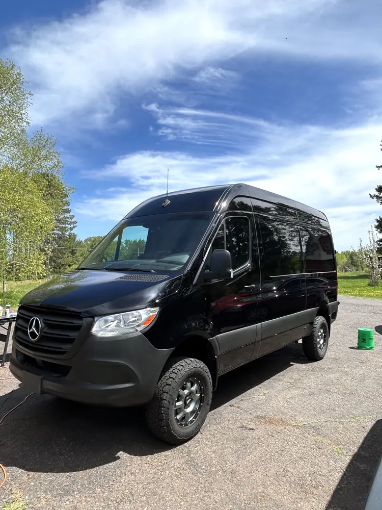 Mercedes Sprinter Van Full